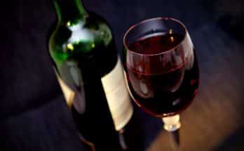 vino 1556206553 348x215 - Il Vino nelle tavole italiane e internazionali